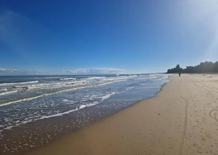 Vicino Al Mare Con Piscina
